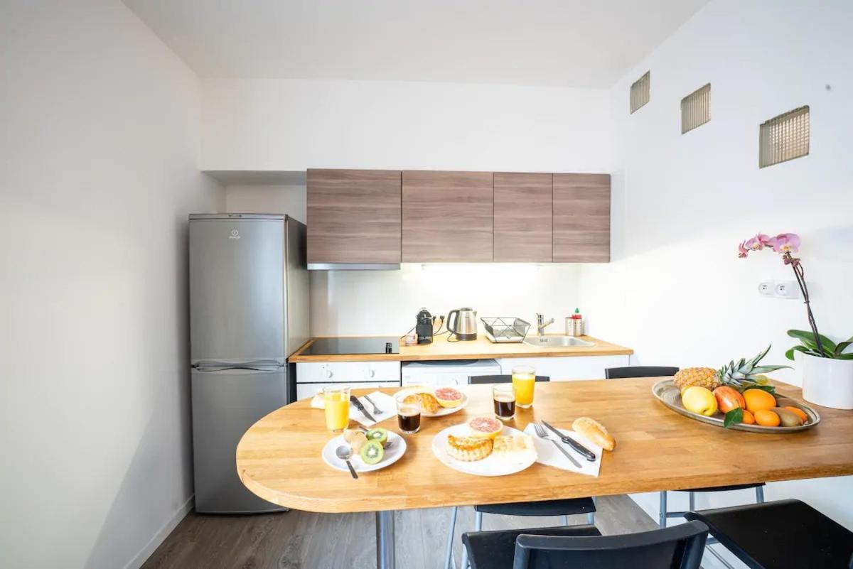 Appartement Centre Village, Clim Et Parking Gratuit Aigues-Mortes Kültér fotó